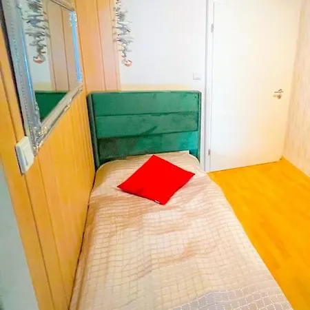 Casa20200: Spacious Near Berlin For Families And Businesses Apartment *